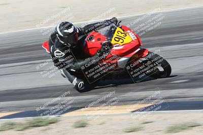 media/Oct-30-2025-Racers Edge (Thu) [[dabbdaf680]]/3-B Group/Session 3 (Turn 15 Inside)/